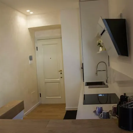 Lella's Apartment *